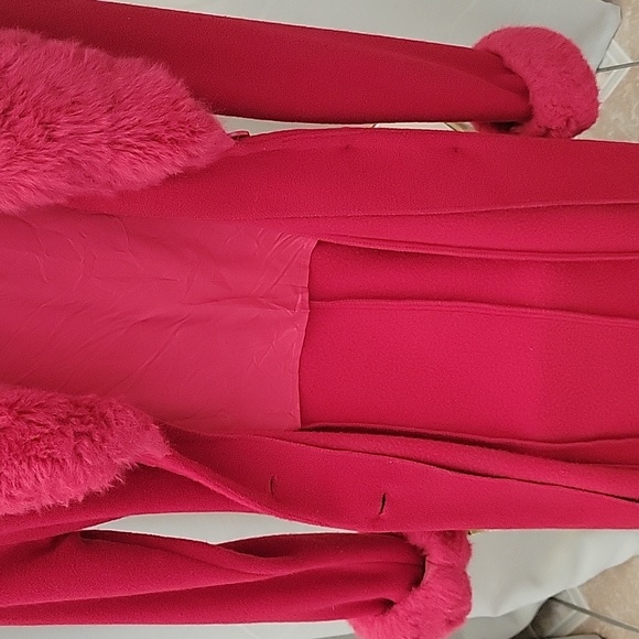 Red fur collar coat - Picture 3 of 3